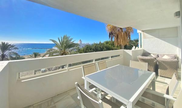 Квартира на продажу на Barrio Playa Bajadilla-Puertos, Марбелла photo 1