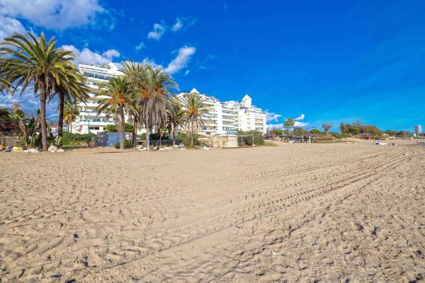 Mieszkanie na sprzedaż w  Barrio Playa Bajadilla-Puertos, Marbella photo 2