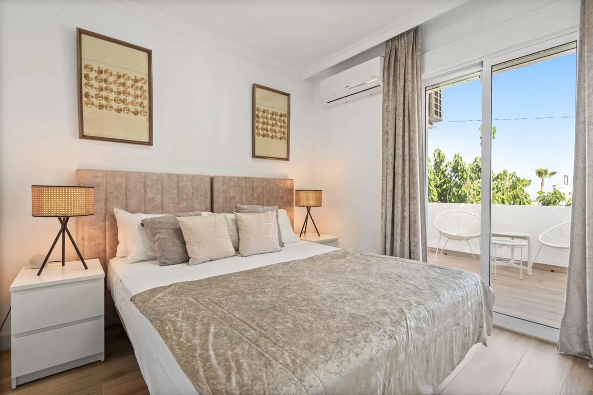 Продажа отдельного шале в Avenida de la Florida, 12 C, Марбелла photo 3