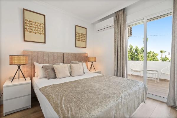 Chalet independiente en venta en Avenida de la Florida, 12 C, Marbella
thumbnail 2