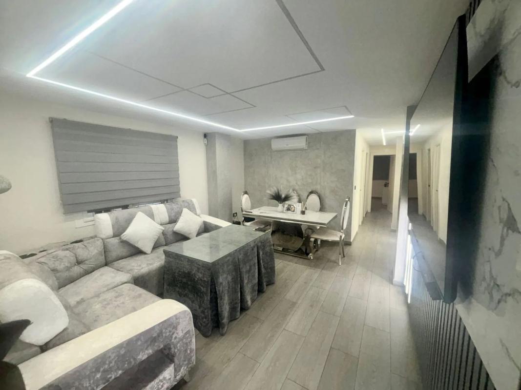 Venta de piso en Calle Salduba, Marbella
photo 5