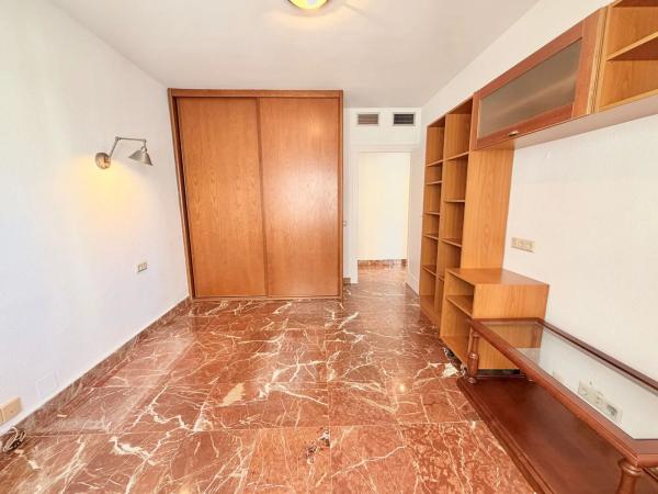 Mieszkanie na sprzedaż w  CL SIERRA BLANCA, 2, Marbella photo 2