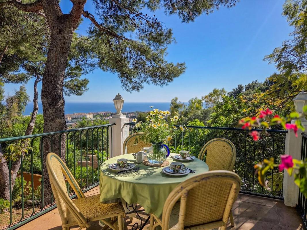 Sprzedaż niezależnego domku jednorodzinnego w Urbanizacion la Montua, Marbella photo 2