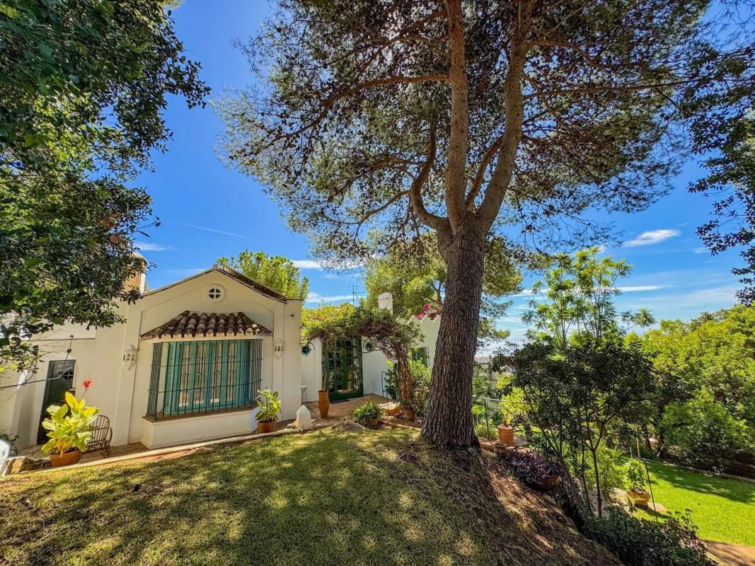 Sprzedaż niezależnego domku jednorodzinnego w Urbanizacion la Montua, Marbella photo 3