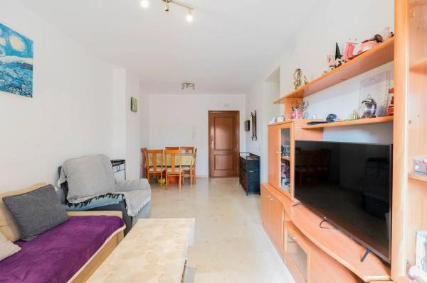 Mieszkanie na sprzedaż w  Calle Serenata, Marbella photo 2