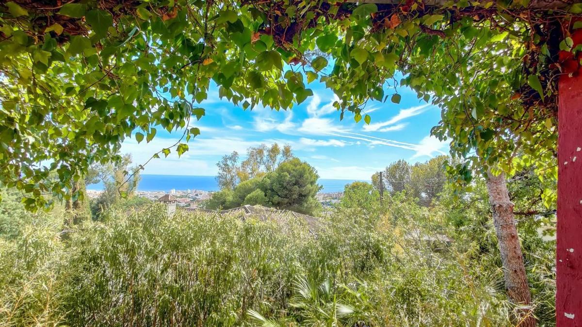 Venta de chalet independiente en Barrio Huerta del Prado-La Montua, Marbella
photo 1