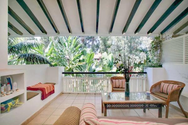 Mieszkanie na sprzedaż w  Barrio Playa Bajadilla-Puertos, Marbella photo 1