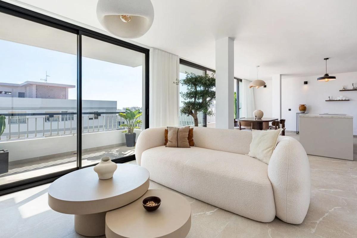 Penthouse sale in  Calle de Ramón Gómez de la Serna, Marbella photo 3