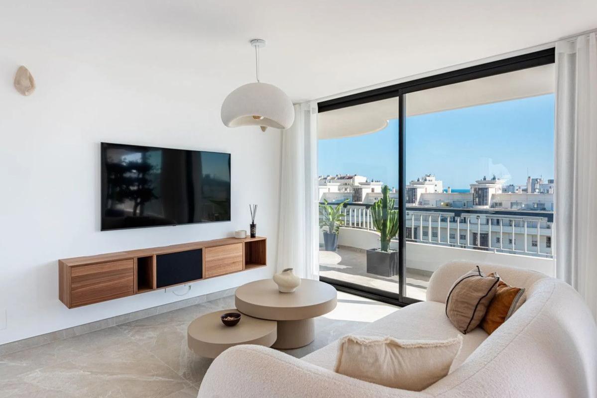 Penthouse sale in  Calle de Ramón Gómez de la Serna, Marbella photo 4
