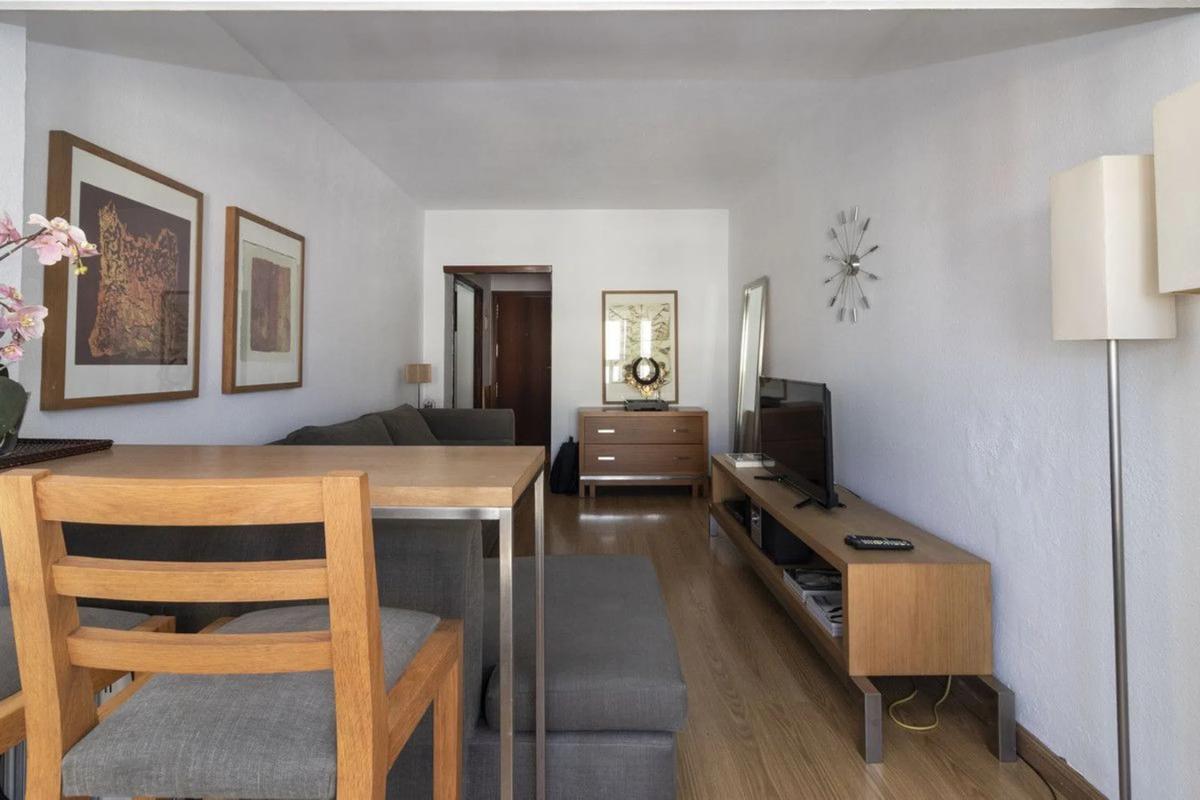 Venta de estudio en Calle Camilo José Cela, 8, Marbella photo 4