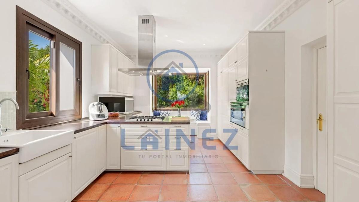 Sale of independent chalet in Barrio Ricardo Soriano, Marbella
photo 5