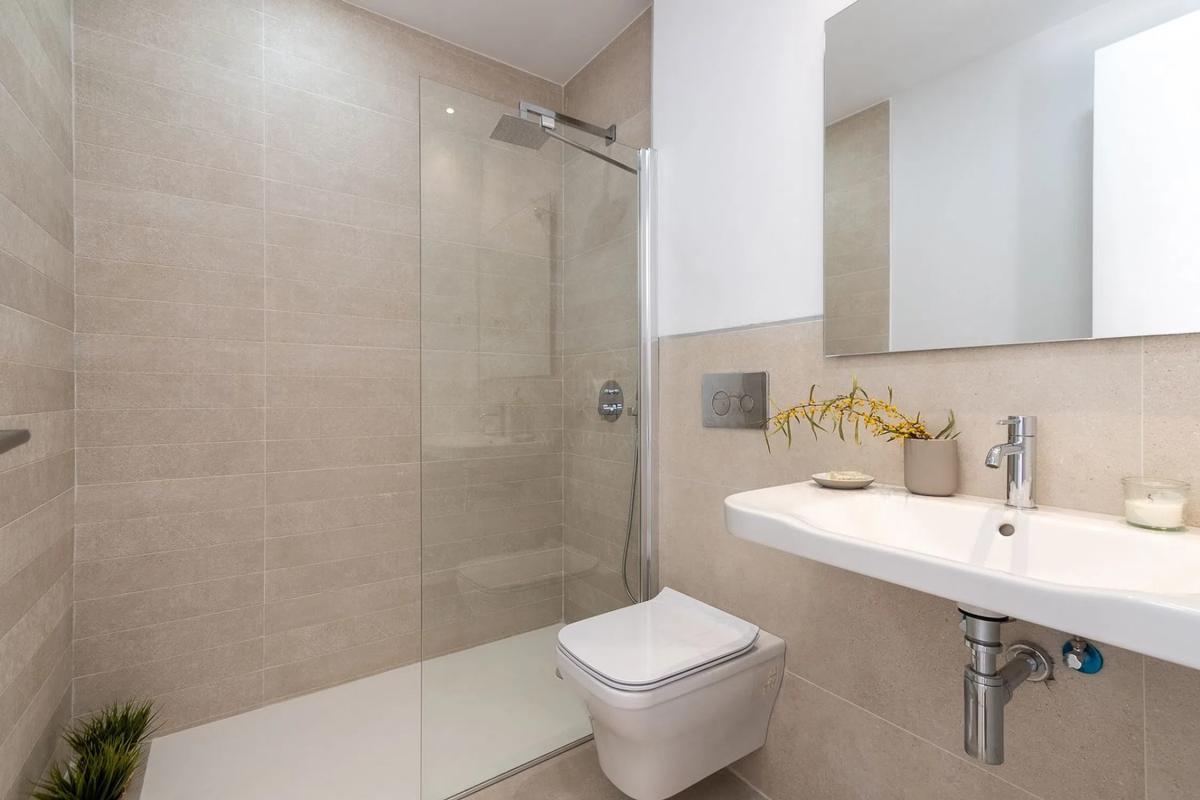 Sale of independent chalet in Barrio Valdeolletas-Las Cancelas-Xarblanca, Marbella
photo 2