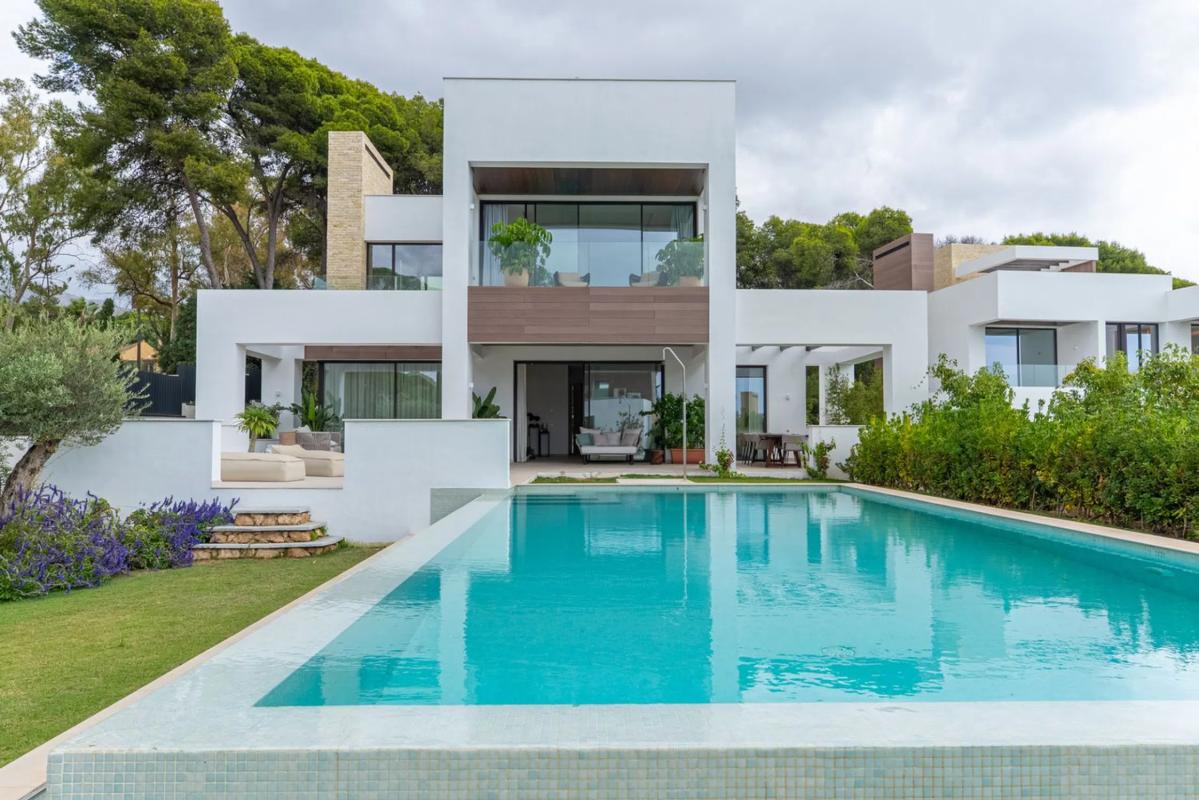Sale of independent chalet in Plaza Vigil de Quiñones, Marbella
photo 1