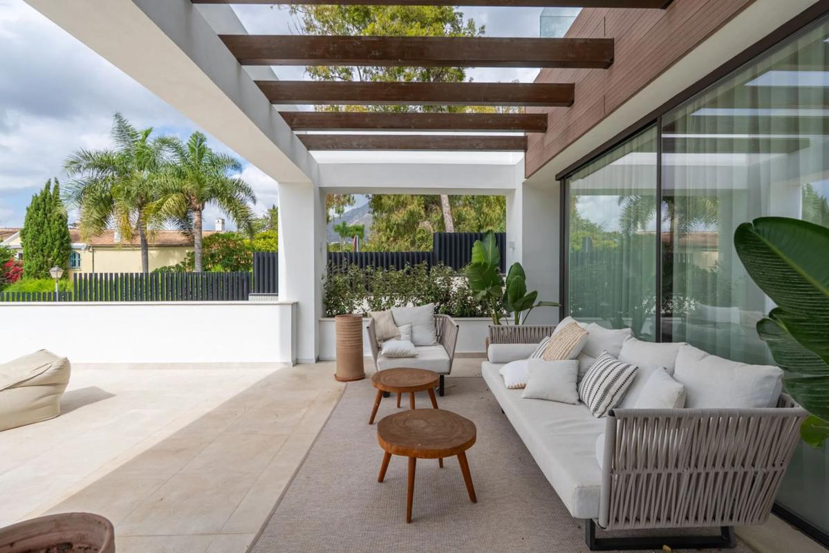 Sale of independent chalet in Plaza Vigil de Quiñones, Marbella
photo 2