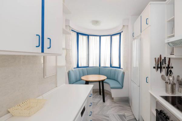 Duplex en venta en Calle Estébanez Calderón, Marbella photo 1