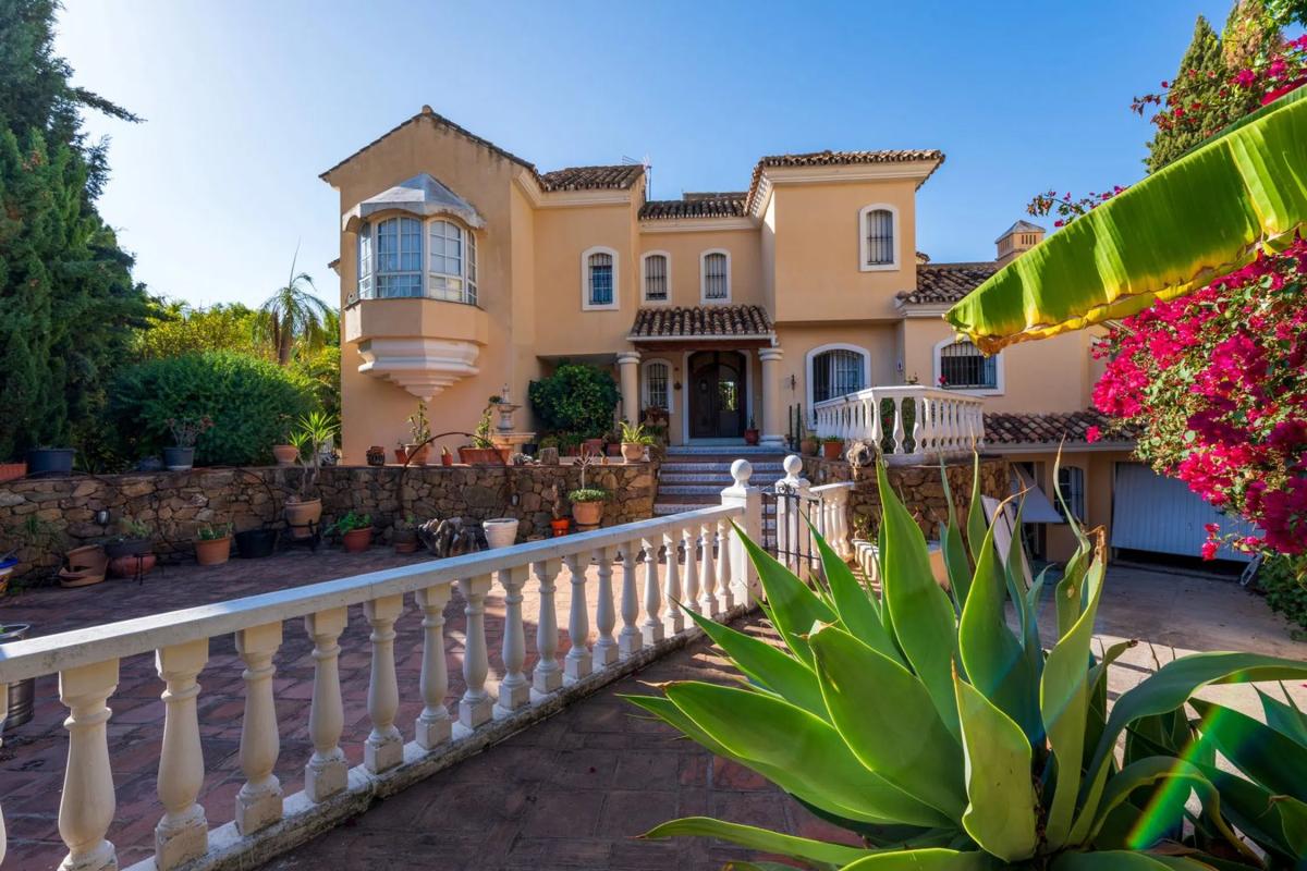 Sale of independent chalet in Calle la Pimienta, Marbella
photo 4