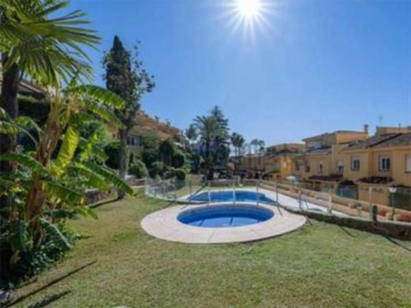 Chalet independiente en venta en Barrio La Merced, Marbella
photo 1