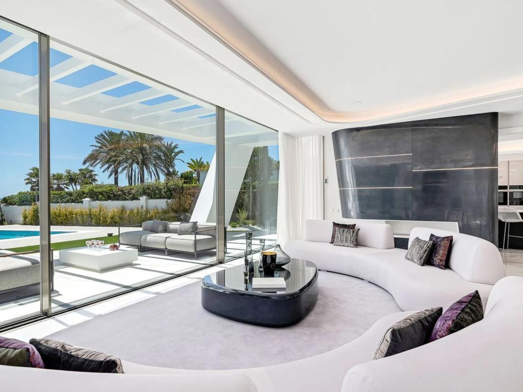 Sale of independent chalet in Los Monteros, 1, Marbella
 photo 4
