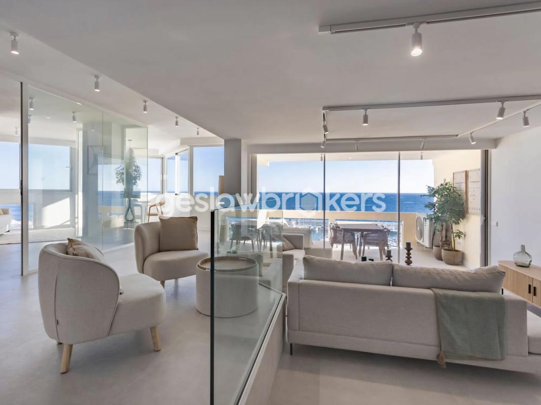 Venta de piso en AV DUQUE DE AHUMADA, Marbella
photo 1