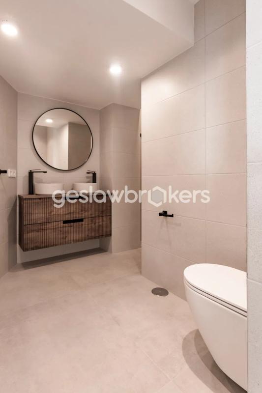 Venta de piso en AV DUQUE DE AHUMADA, Marbella
photo 5