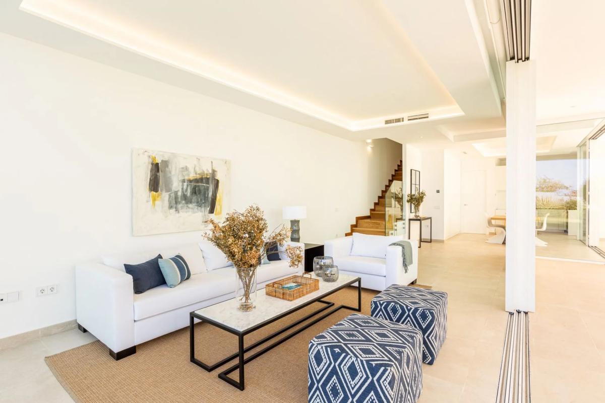Sale of independent chalet in Urbanizacion Valdeolletas, 14, Marbella
 photo 2