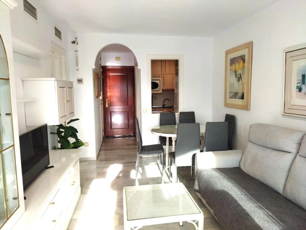 Sale of apartment in Calle Camilo José Cela, 12, Marbella
 photo 4