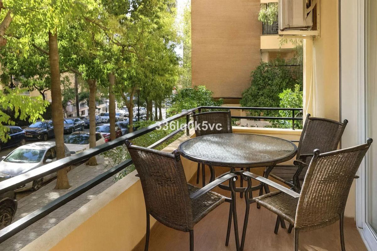 Sprzedaż mieszkania w Calle Marqués de Linares, Marbella
photo 3