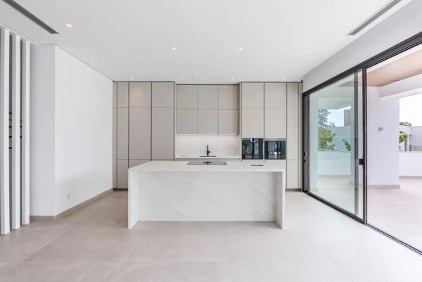 Chalet independiente en venta en Plaza Vigil de Quiñones, Marbella
thumbnail 2
