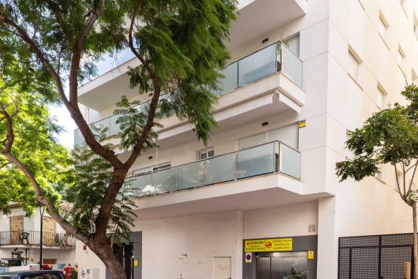 Mieszkanie na sprzedaż w Calle Nuestra Señora de Gracia, Marbella photo 1