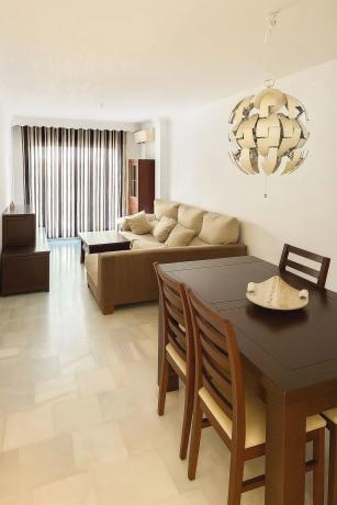 Piso en venta en Urbanización Las Lomas del Olivar s/n UrbLomasdelOlivar, Marbella
photo 1