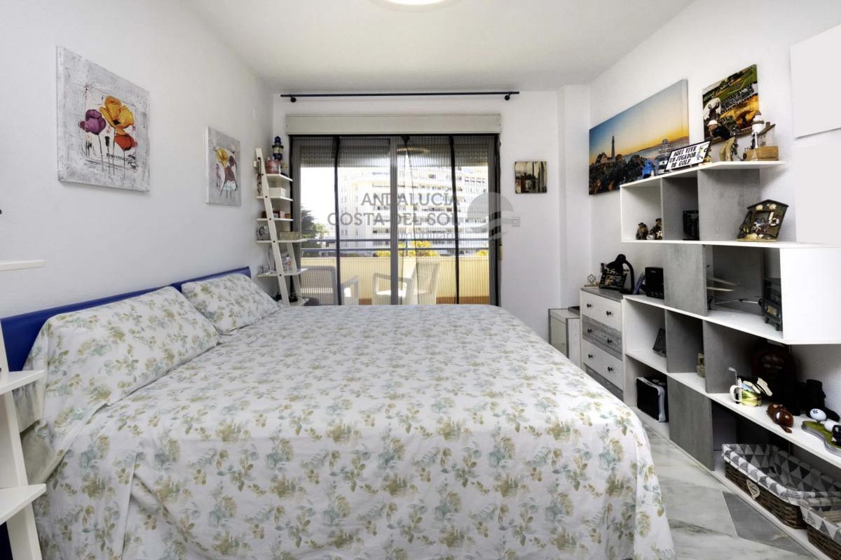 Sale of apartment in Calle José Manuel Vallés, 1, Marbella
 photo 4