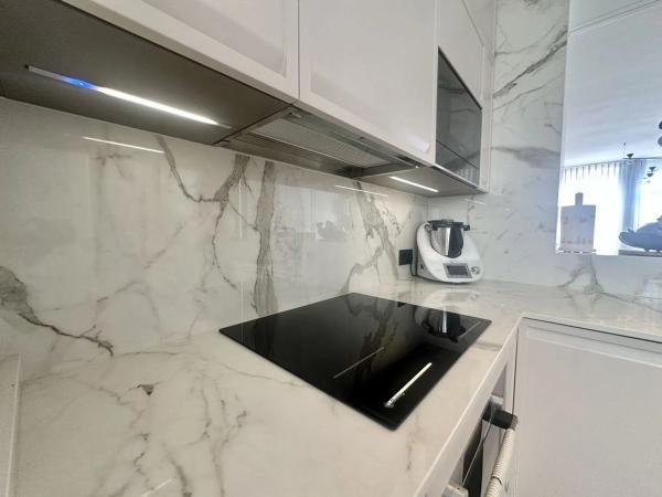 Duplex en venta en Barrio Playa de la Fontanilla, Marbella photo 4