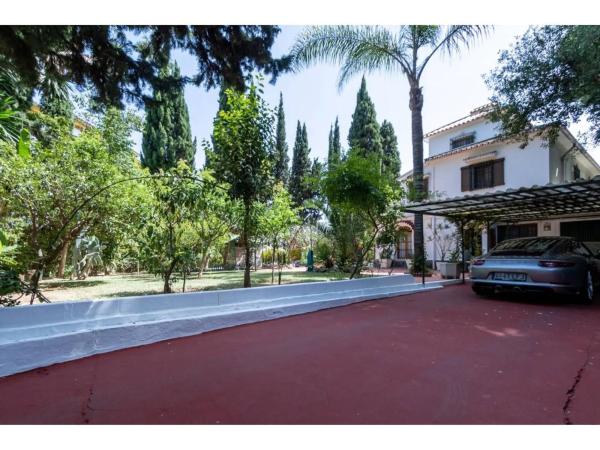 Chalet independiente en venta en Calle Jacinto Benavente, 4, Marbella
photo 1