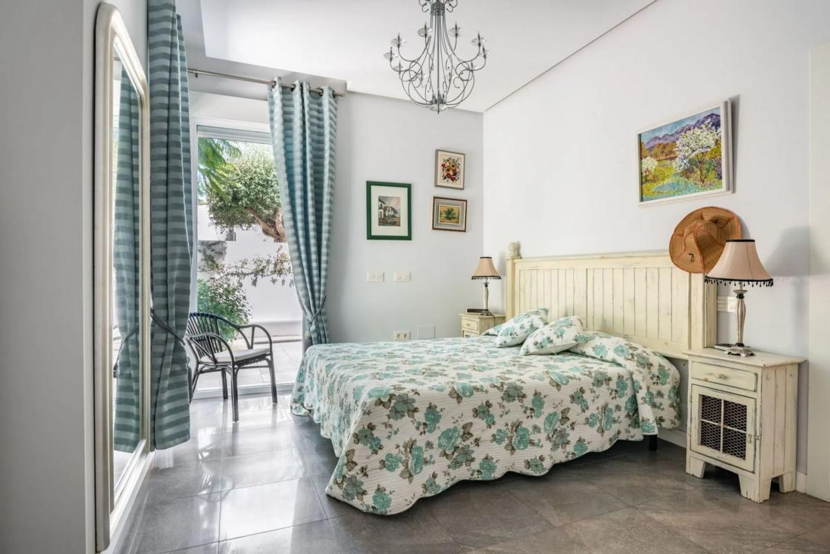 Venta de chalet independiente en Barrio Huerta Belón-Calvario, Marbella
 photo 3