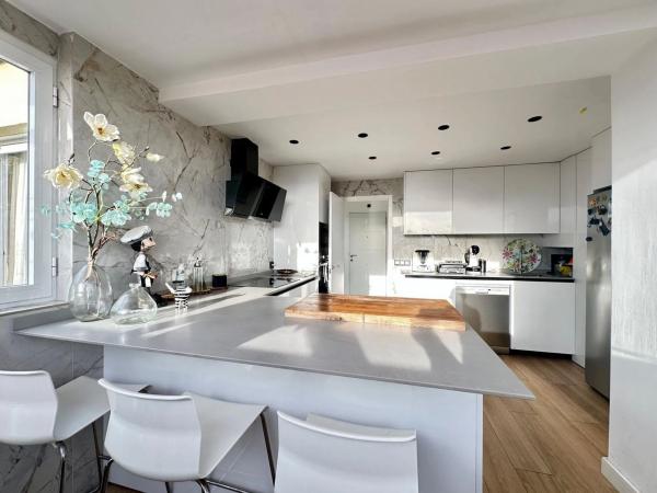 Duplex en venta en Barrio La Puya - La Ermita, Marbella thumbnail 1