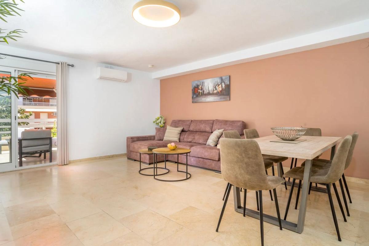 Venta de piso en CL ALONSO BAZAN, Marbella
photo 3