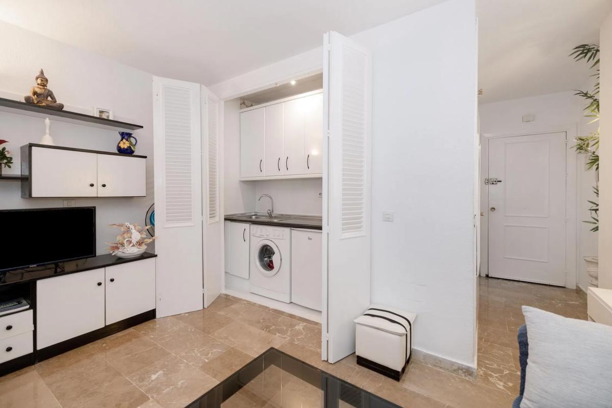 Venta de estudio en Barrio Playa de la Fontanilla, Marbella photo 4