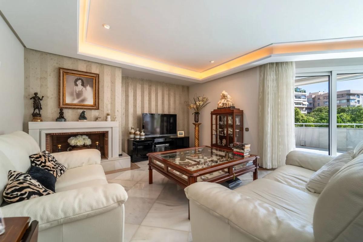 Sprzedaż mieszkania w Barrio Playa de la Fontanilla, Marbella
 photo 2