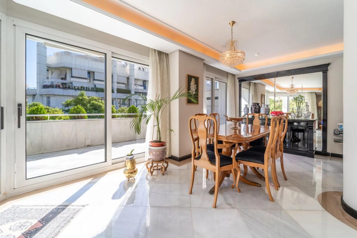 Sprzedaż mieszkania w Barrio Playa de la Fontanilla, Marbella
 photo 5