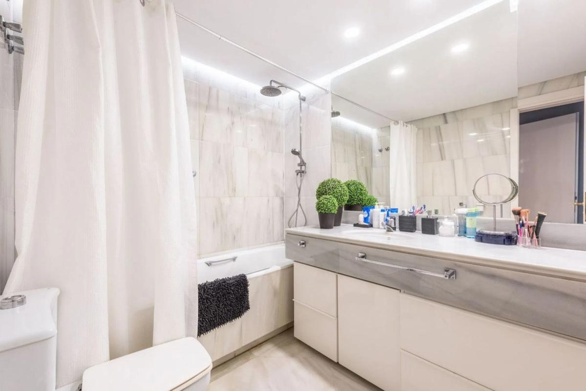Продажа квартиры на Calle Arturo Rubinstein, Марбелла
photo 4