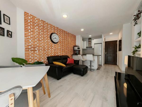 Mieszkanie na sprzedaż w  Barrio Playa Bajadilla-Puertos, Marbella photo 2