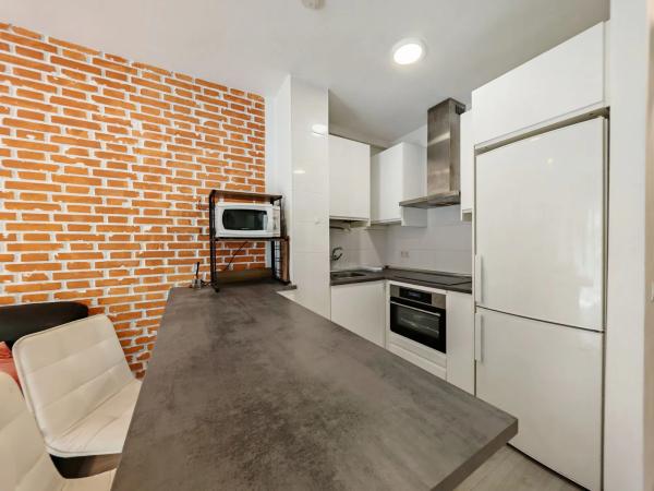Mieszkanie na sprzedaż w  Barrio Playa Bajadilla-Puertos, Marbella photo 4