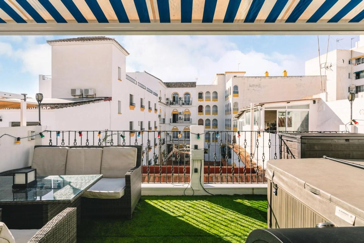 Venta de chalet adosado en Barrio Casco Antiguo , Marbella photo 1