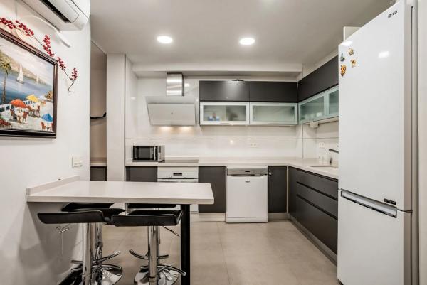 Terraced house for sale at Barrio Casco Antiguo , Marbella thumbnail 2