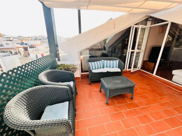 Duplex en venta en Avenida de Nabeul, Marbella photo 1