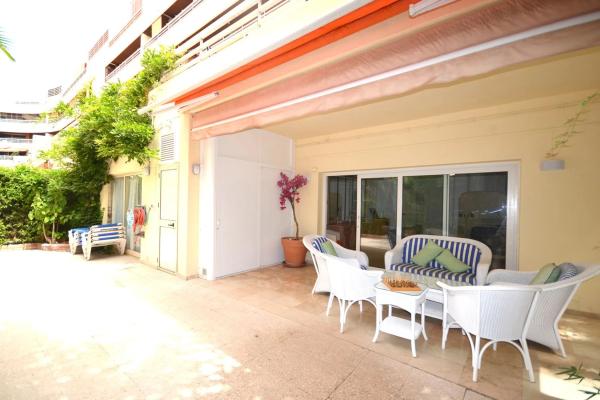 Apartment for sale in  Calle Alonso de Bazán, 15, Marbella photo 2