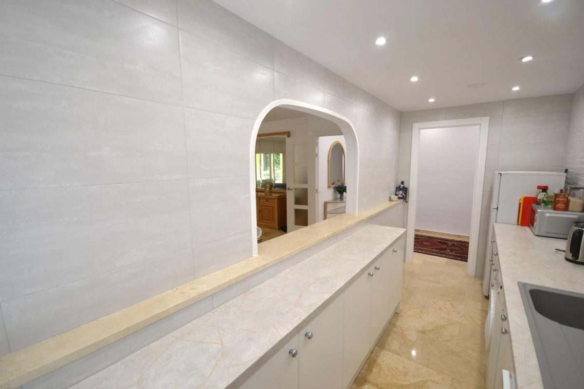 Sale of apartment in Calle Alonso de Bazán, 15, Marbella
photo 4