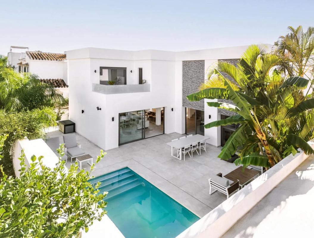 Venta de chalet independiente en Barrio Huerta Belón-Calvario, Marbella
photo 1