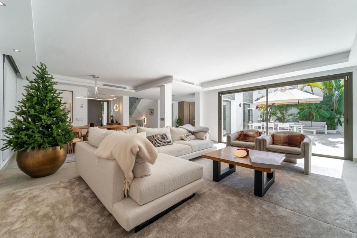 Venta de chalet independiente en Barrio Huerta Belón-Calvario, Marbella
photo 2