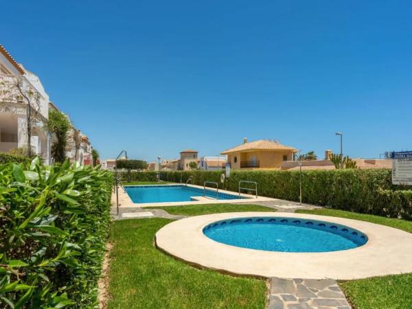 Chalet pareado en Urbanización Huerta del Prado photo 2